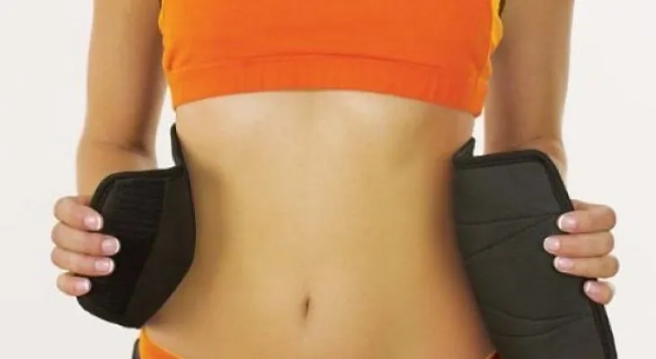 Hacer ejercicios con faja puesta No ayuda en nada a adelgazar 