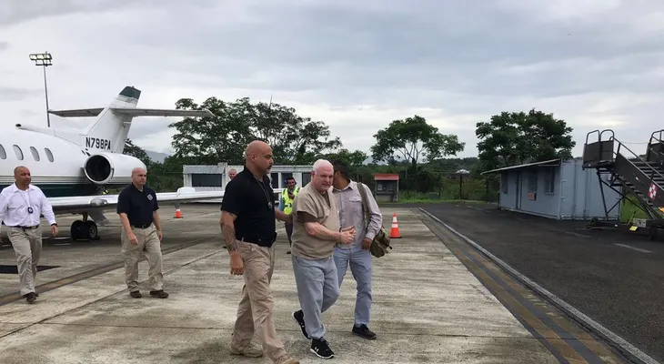 EE.UU. extradita al expresidente Ricardo Martinelli a Panamá después de recibir una evaluación médica