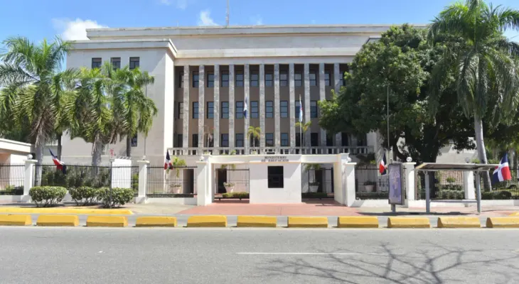 Minerd permite suspender clases en centros vulnerables ante lluvias y alerta amarilla