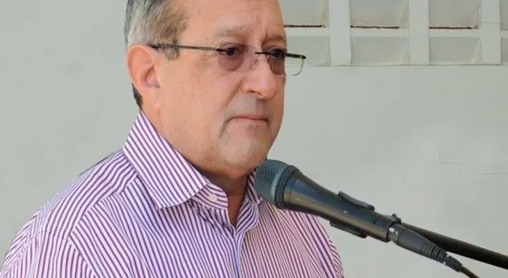 Ministro se reúne con agricultores de San Juan; ofrece ayuda