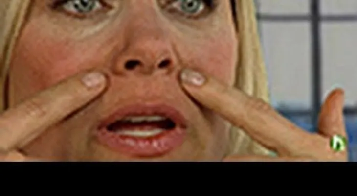 Cómo dar forma y levantar las mejillas por medio del Yoga Facial