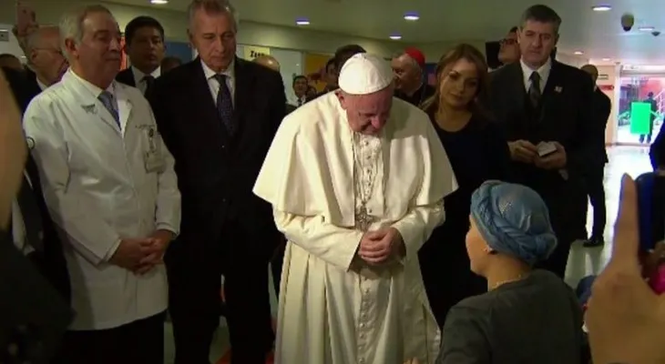 Papa recibe su particular regalo de San Valentín