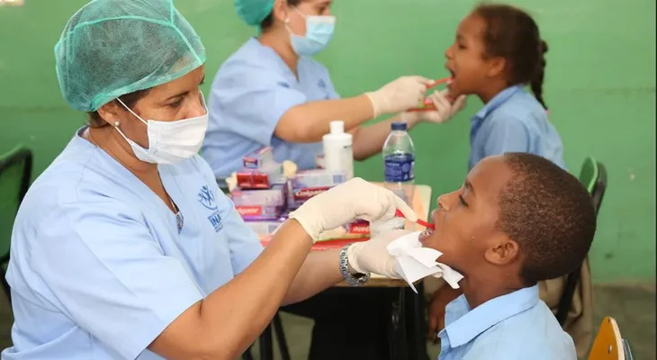Inabie y Fundación Rica benefician más de mil estudiantes con jornada de salud