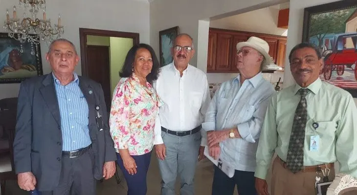 Hipólito Mejía se solidariza con Leonardo Faña