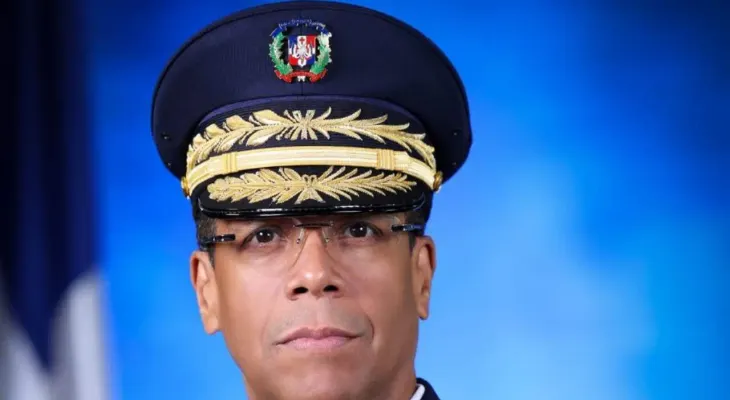 Abinader designa a Martín Miguel Tapia Sánchez como inspector general de la Policía Nacional