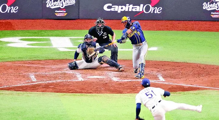 Cerveceros arrollan 10-1 a Rays y quedan a un triunfo de su primer título mundial