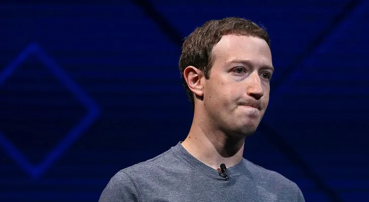 Rusia amenaza con bloquear Facebook si no cumple con ley de almacenamiento de datos