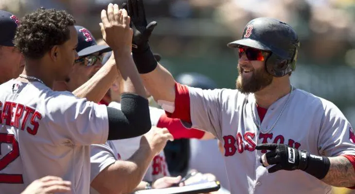 Napoli batea jonrón en triunfo de Medias Rojas 