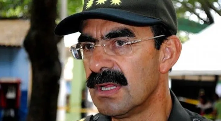 Renuncia director de la policía colombiana por corrupción