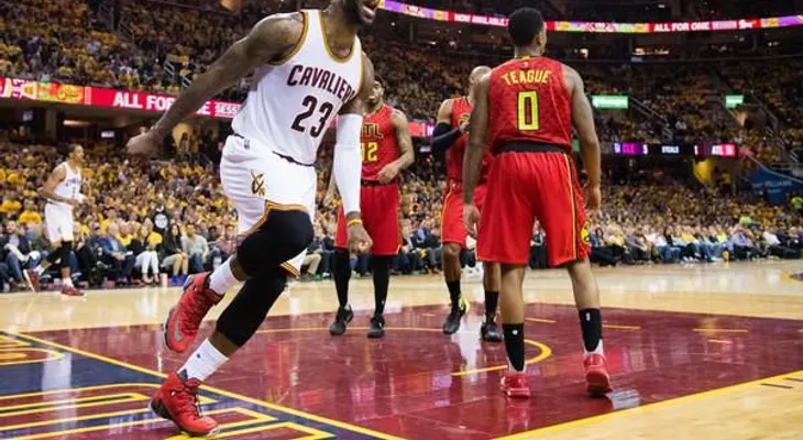 LeBron James y los Cavs le dan una paliza a los Hawks de Horford