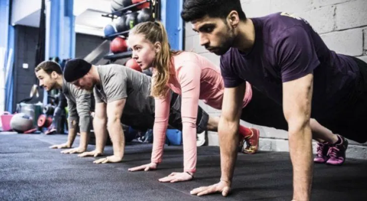 Los errores que casi todo el mundo comete haciendo flexiones