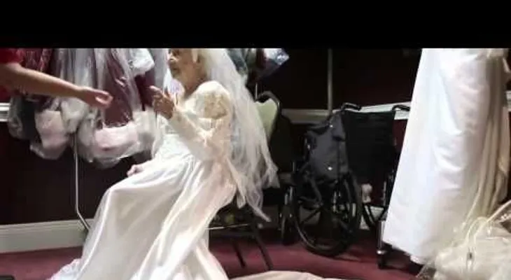 Celebra su cumpleaños número 100 casándose con el amor de su vida (VIDEO)