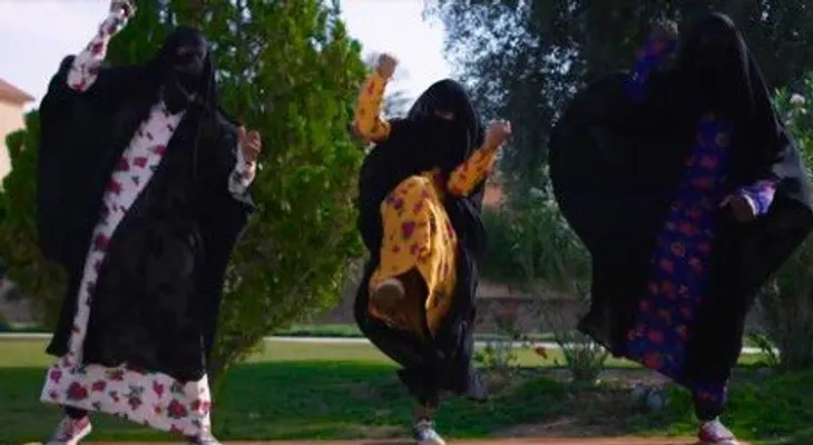 Este video musical sobre los derechos de las mujeres en Arabia Saudí es un éxito viral