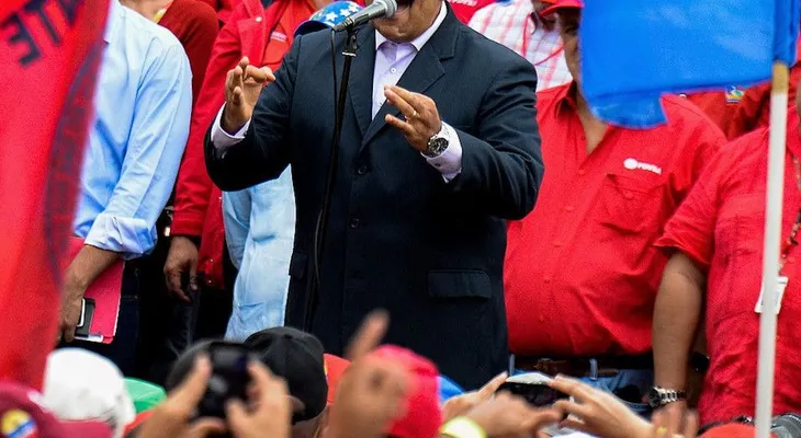 Maduro: "Si la derecha pasa la frontera del golpismo, Erdogan se va a quedar como niño de pecho"