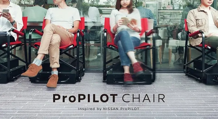 Nissan inventa una silla automática para hacer cola