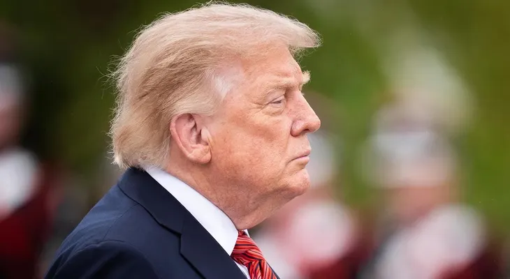 Trump dice que Irán busca un acuerdo "desesperadamente" y condiciona el diálogo a una decisión de EE.UU.