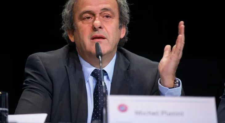 Michael Platini renunciará a la presidencia de la UEFA