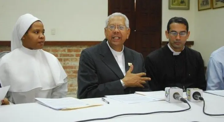 Sacerdotes advierten pasarán factura al presidente Medina por Código