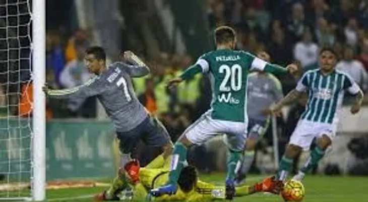 Betis y Sevilla empatan con Real Madrid y Atlético
