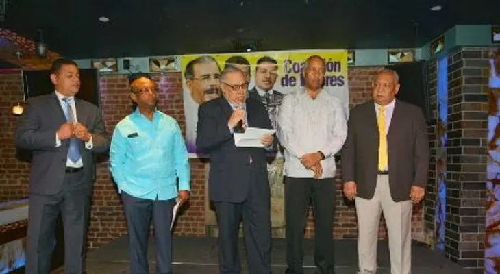 Coalición de Líderes forma frente para defender a Leonel