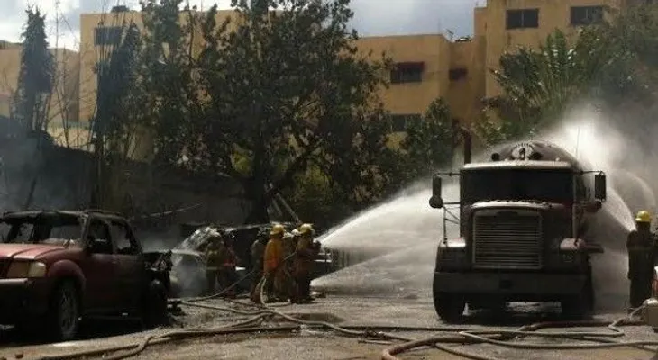Son tres los heridos en incendio en planta de gas en Alma Rosa II
