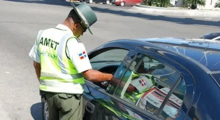 AMET: No hay cacería de brujas con vehículos retenidos por falta del marbete 