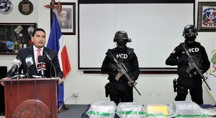 Decomisan 24 paquetes de drogas en contenedor en puerto de Haina