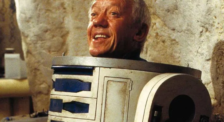 Muere a los 83 años Kenny Baker, el actor que dio vida a R2-D2 en Star Wars