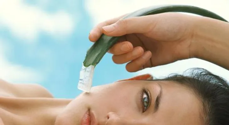 Frota aloe vera en tu rostro y lo que pasa en 15 minutos te sorprenderá 