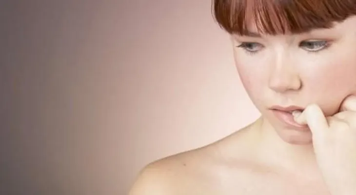 La verdad detrás del molesto hábito de "morderse las uñas"