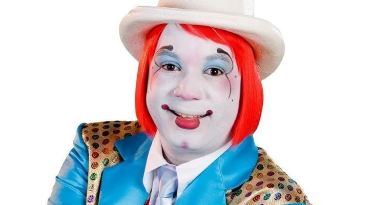 Payaso "Kanqui" salió del país el jueves con destino a NY, por el Aeropuerto del Cibao