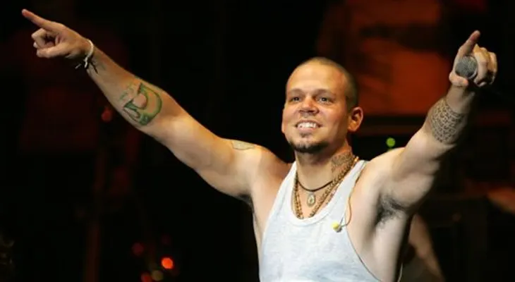 El rapero Residente Calle 13 busca inspiración musical en su Puerto Rico natal