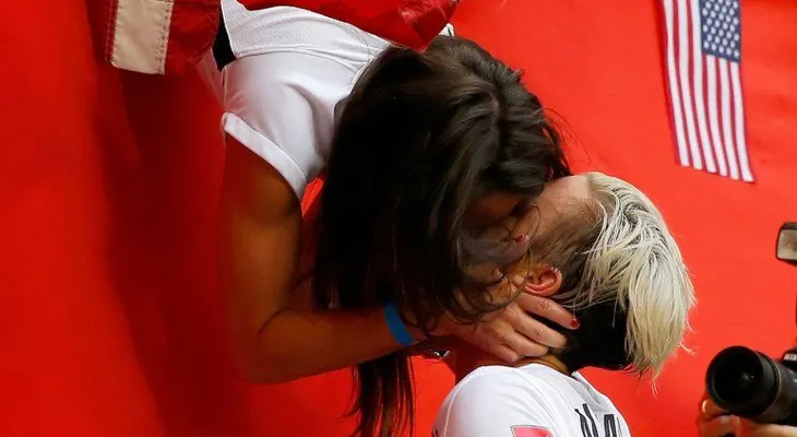 El beso del adiós a la goleadora del Mundial Femenino de Fútbol