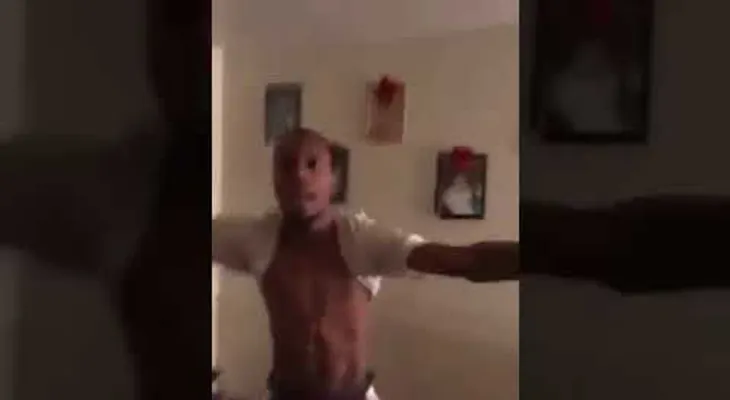 Fingió ser una muñeca sexual tras ser pillada por la novia de su amante