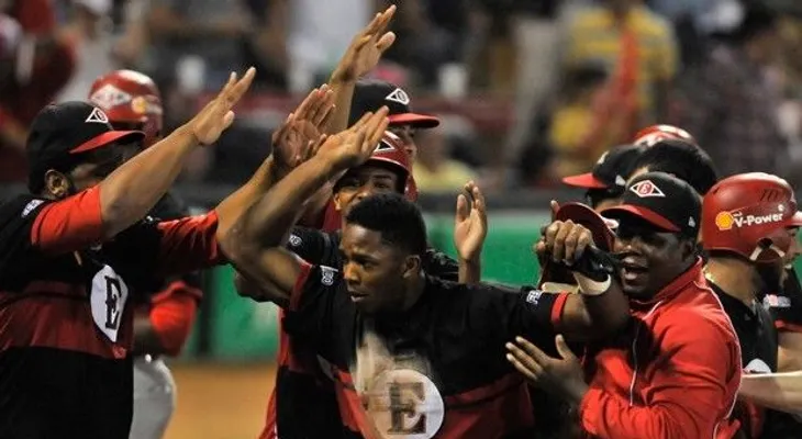 El Escogido coloca al Licey cerca de la muerte 