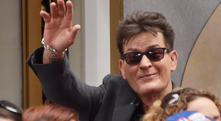 Charlie Sheen: Conozco a varias estrellas de Hollywood que tienen HIV y lo ocultan