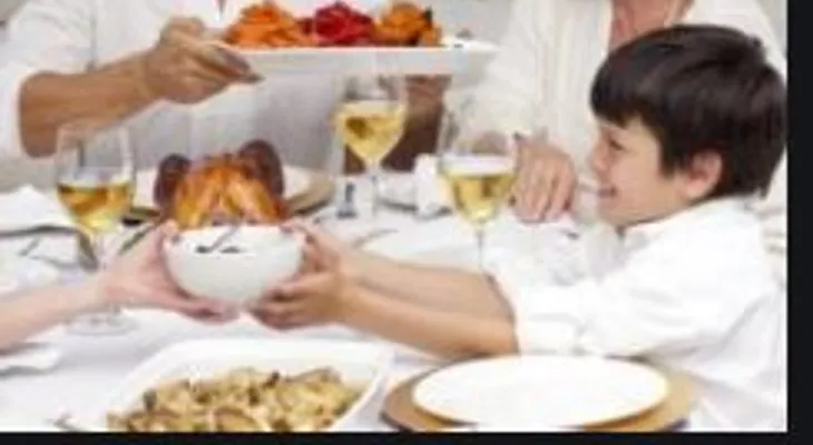 Médico de Barcelona recomienda cenar dos horas antes de acostarse y tomar una infusión relajante