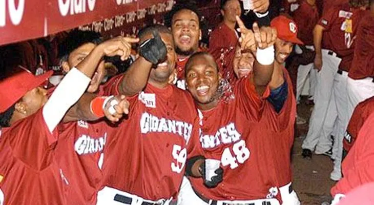 Licey hunde más en el sótano a los Toros