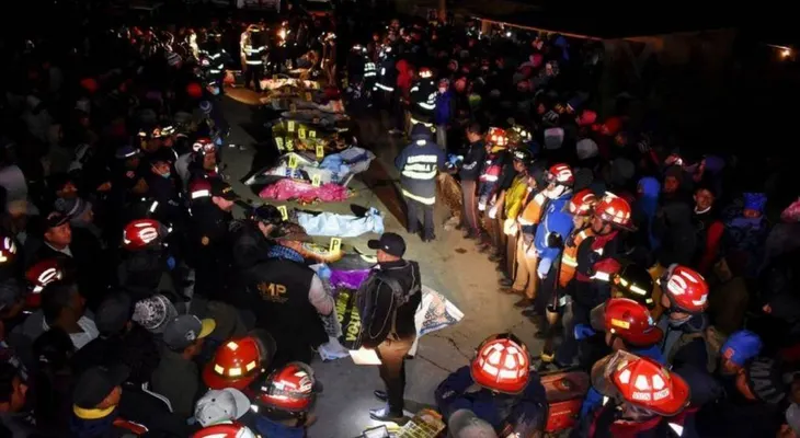 Bajan a 18 los muertos y 19 los heridos por accidente vehicular en Guatemala
