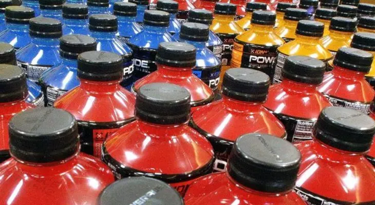 OMS pide nuevos impuestos a bebidas azucaradas para frenar epidemia obesidad