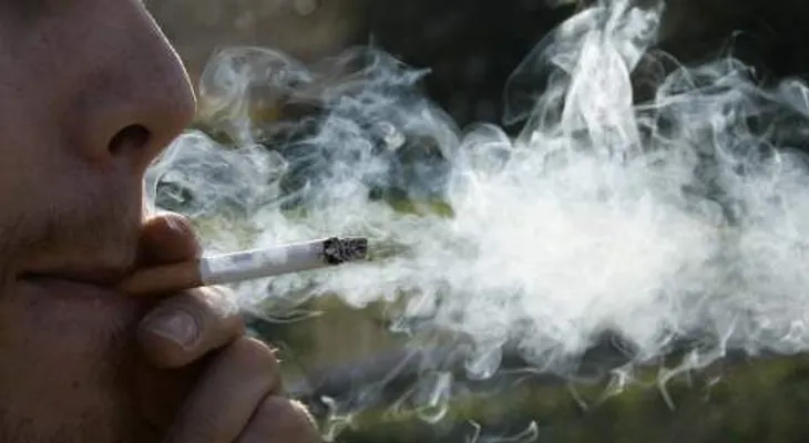 Por cada diez años fumando la piel envejece unos dos años y medio más 