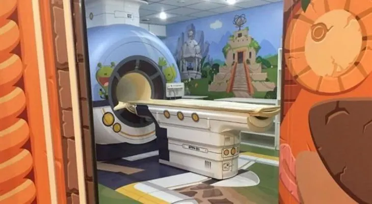 Hospital infantil argentino convierte su resonador en una nave espacial