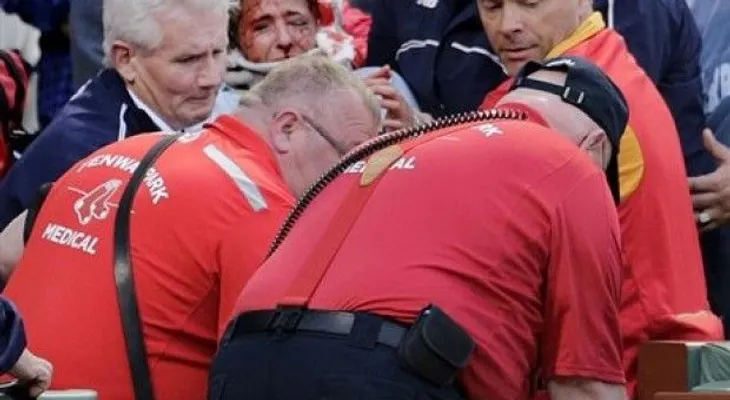Espectadora grave tras recibir golpe de bate en Fenway Park de Boston
