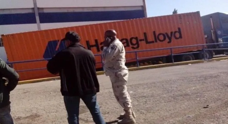 Incautan camión con contrabando millonario de whisky y otras mercancías