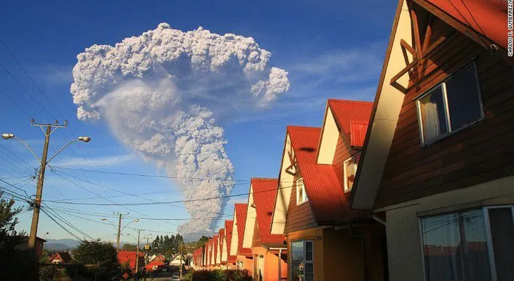 10 volcanes que han hecho erupción recientemente