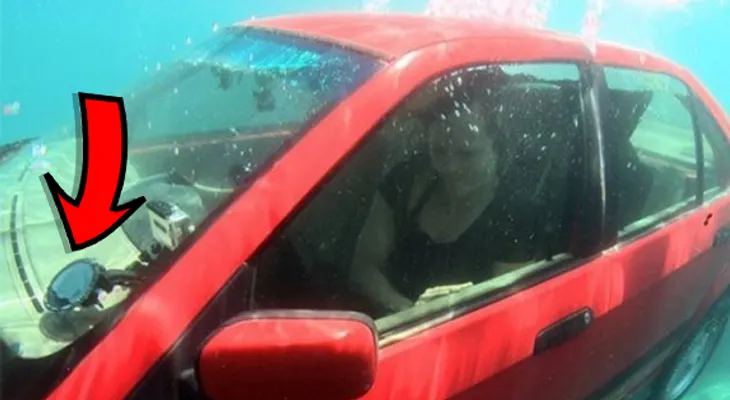Si estás en un coche hundiéndose, esto es lo que tienes que hacer