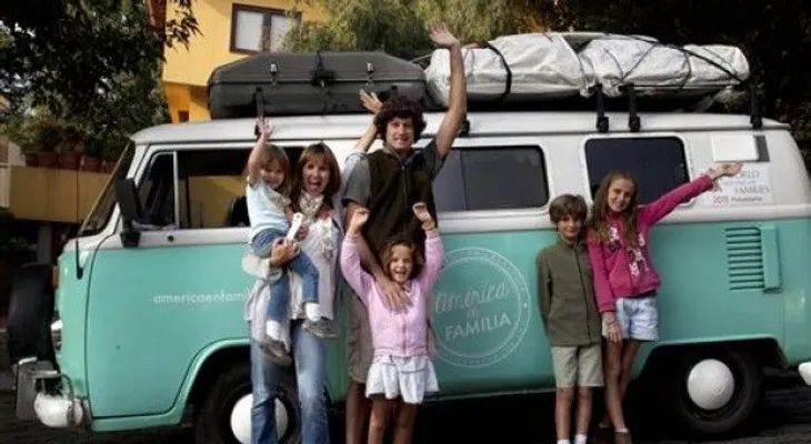 Papa se reúne con argentinos que viajaron 6 meses para verlo