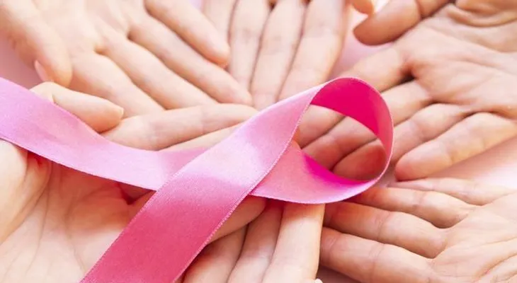 Detectan marcadores de cáncer de mama con luz de materiales bidimensionales