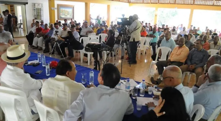 PRM solicita Danilo, que no puede aspirar en el 20, construya presas de Guayubin y Amina