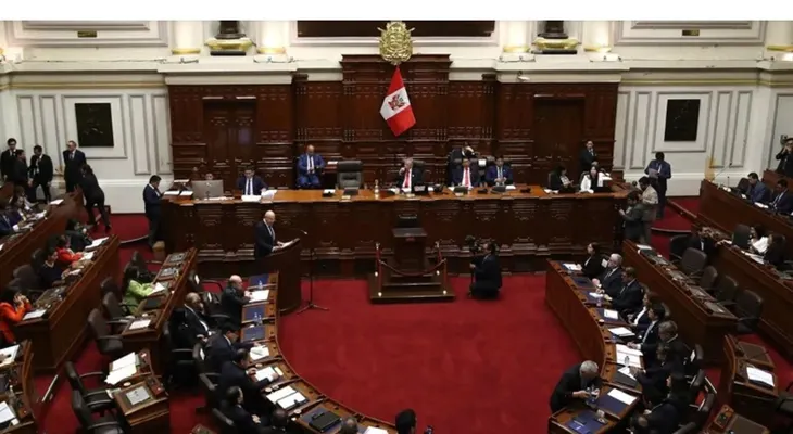 Congreso de Perú aprueba polémica ley sobre lesa humanidad
